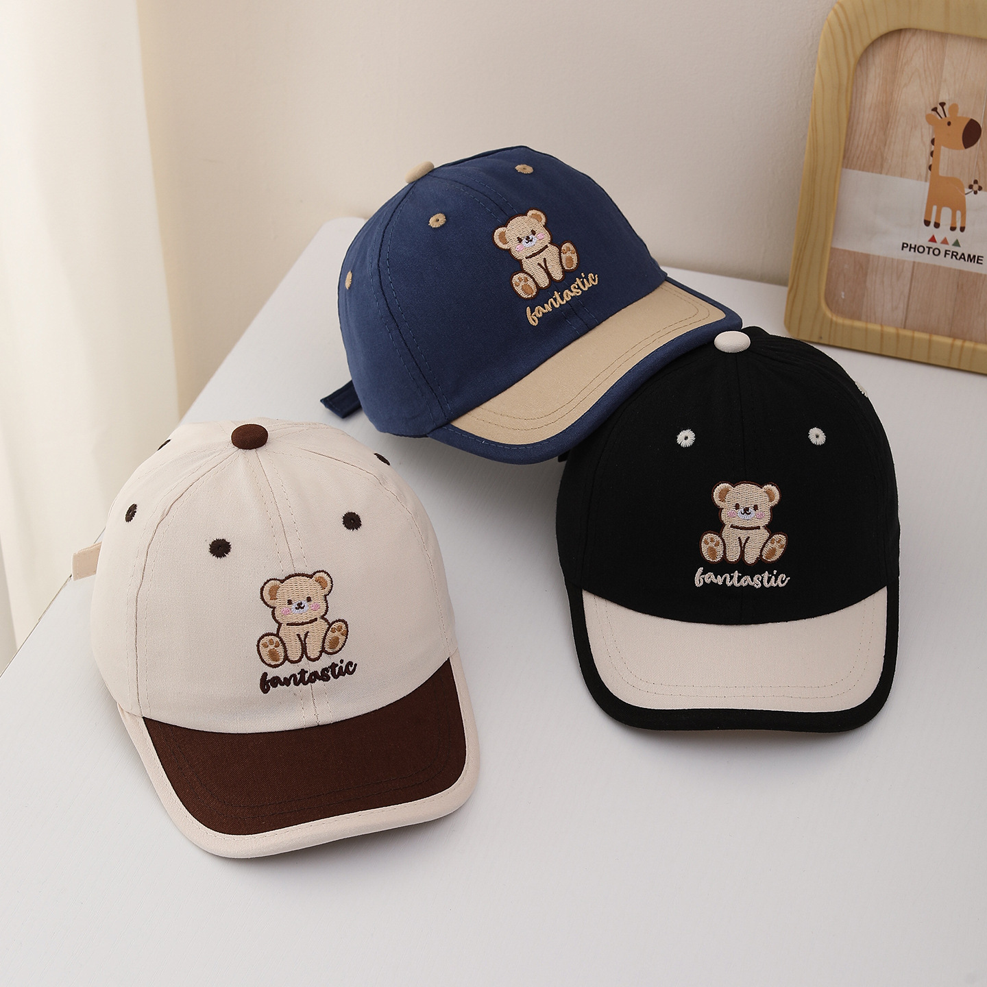Dziecięca czapka z daszkiem 52 – Kids Outdoor Hat recenzja i cena
